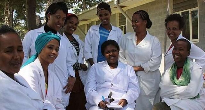 640px-Buge_Health_Team_(9502316134)