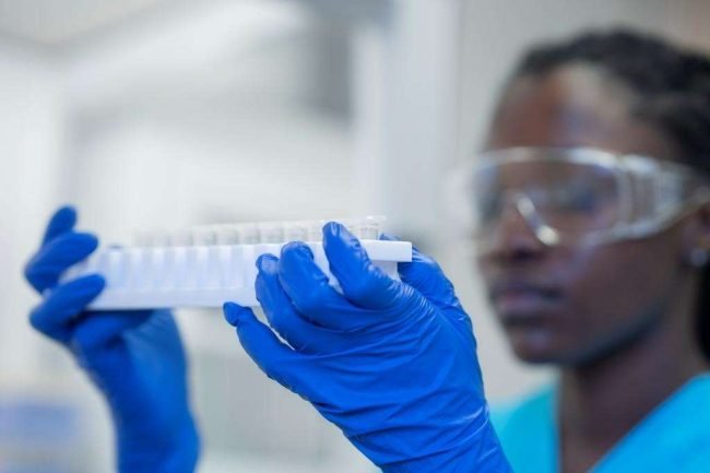 doctor-performing-medical-research-lab doctor-performing-medical-research-lab
